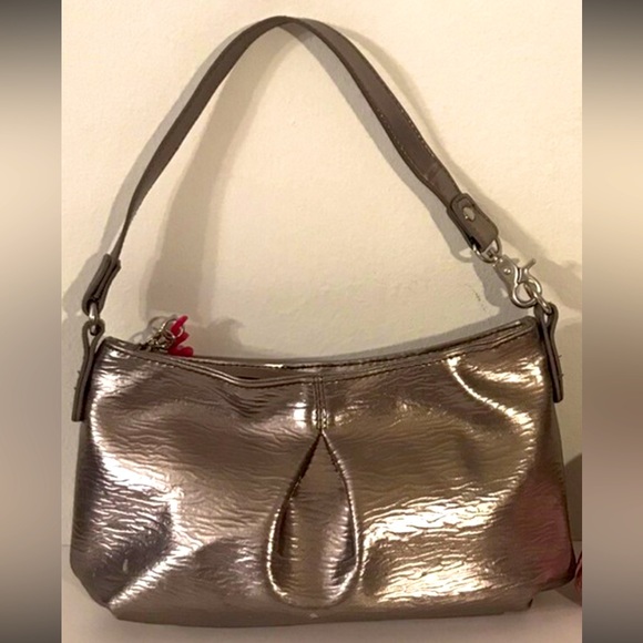 VICTORIA’S SECRET SILVER/PINK/GOLD PURSE MAKEUP SHOULDER BAG EVENING 10”x6”NEW - Picture 3 of 10